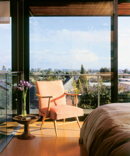 A Fabulous Green Prefabricated Home: Living in L.A.
